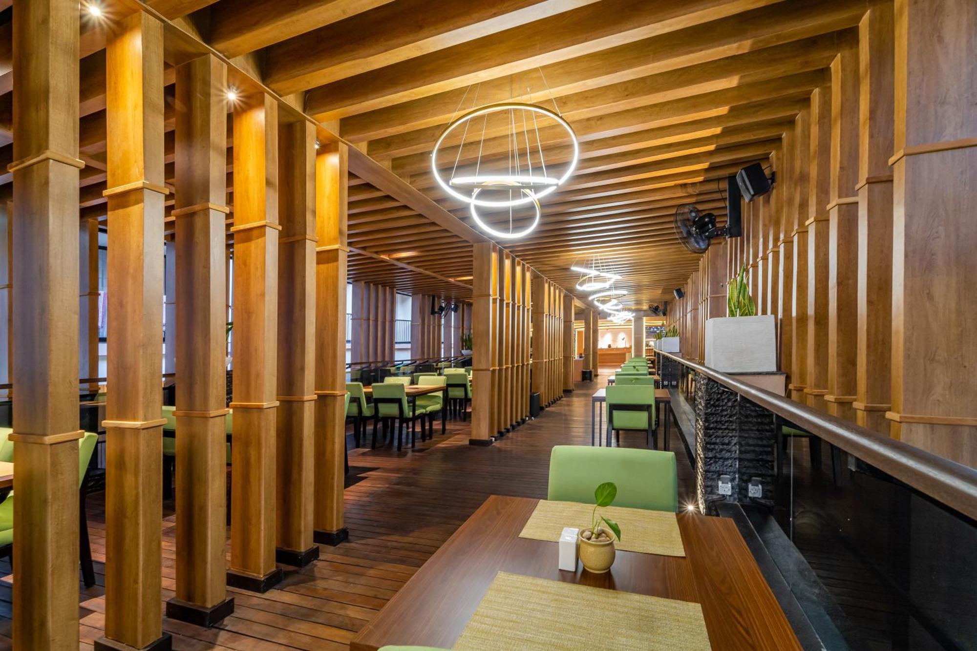 Cross Vibe Paasha Atelier Bali Kuta Hotel Kuta  Exterior photo